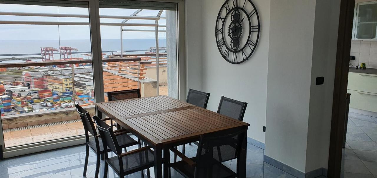 Attico Con Vista Su Genova Appartement Buitenkant foto