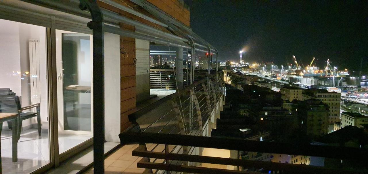 Attico Con Vista Su Genova Appartement Buitenkant foto